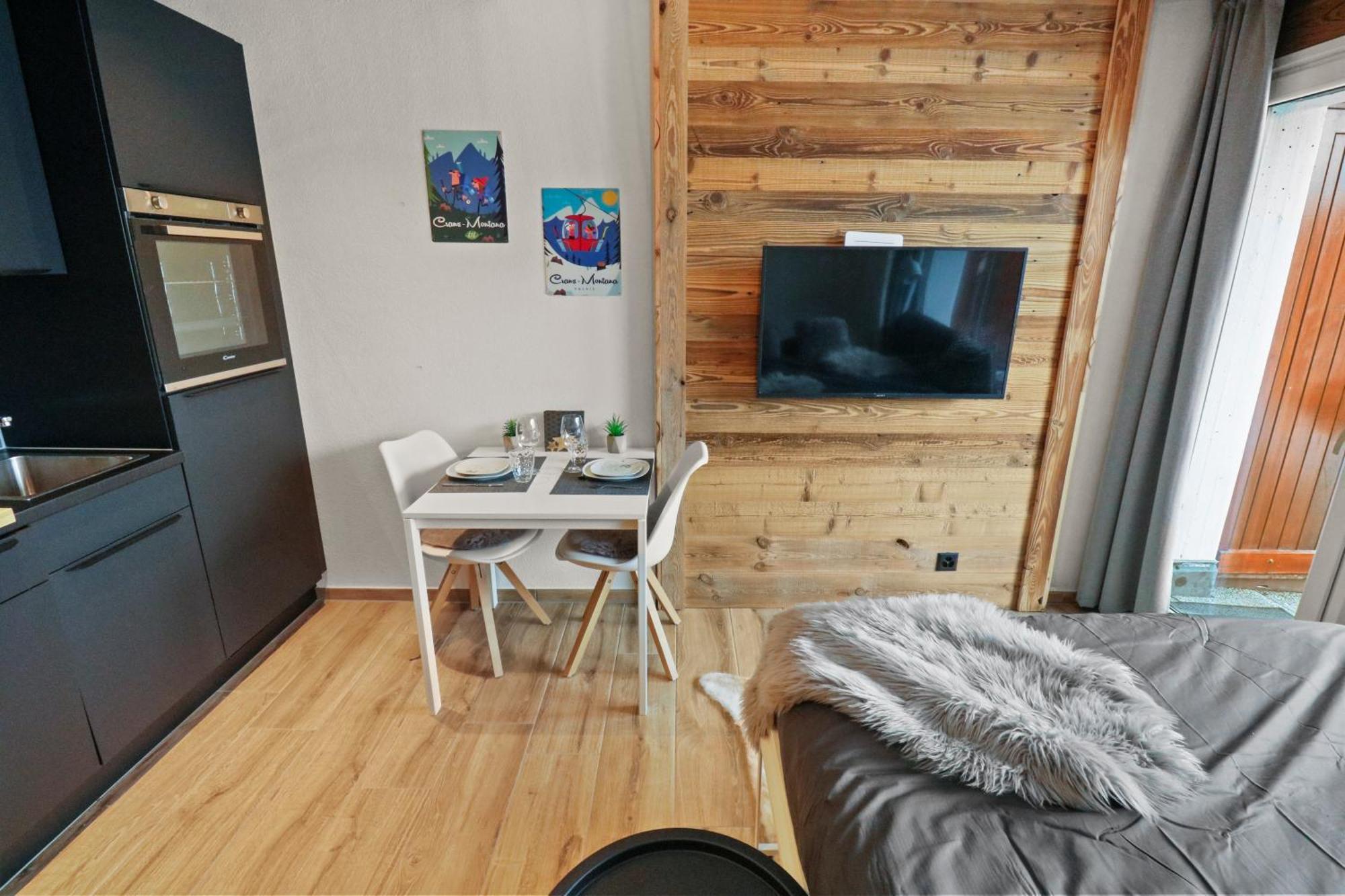Joli Studio Avec Parking Gratuit Кранс Монтана Екстериор снимка