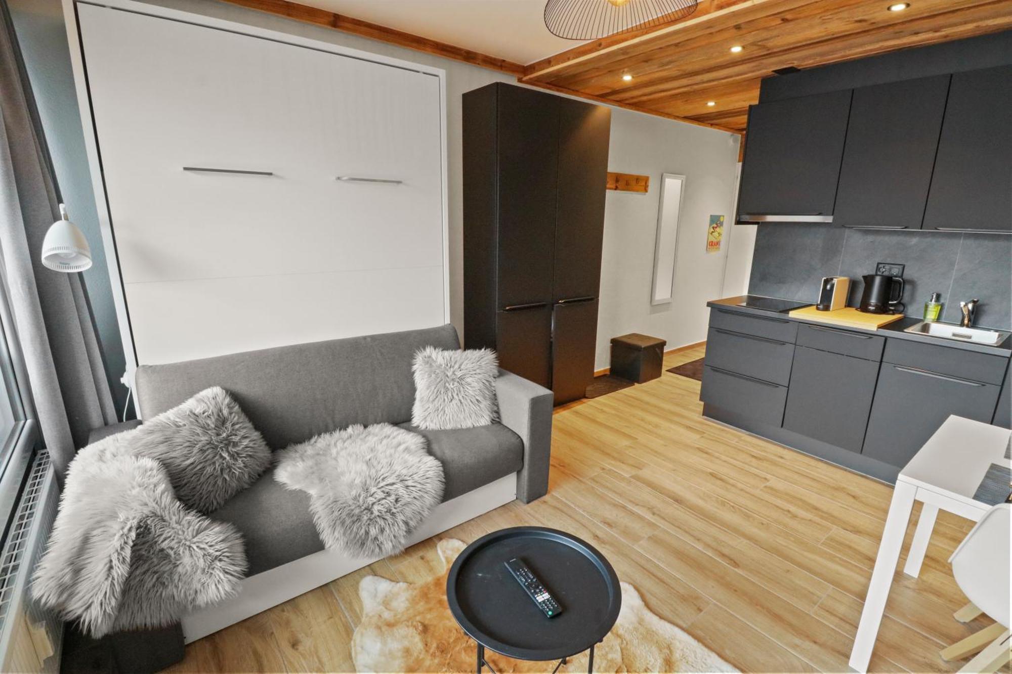 Joli Studio Avec Parking Gratuit Кранс Монтана Екстериор снимка